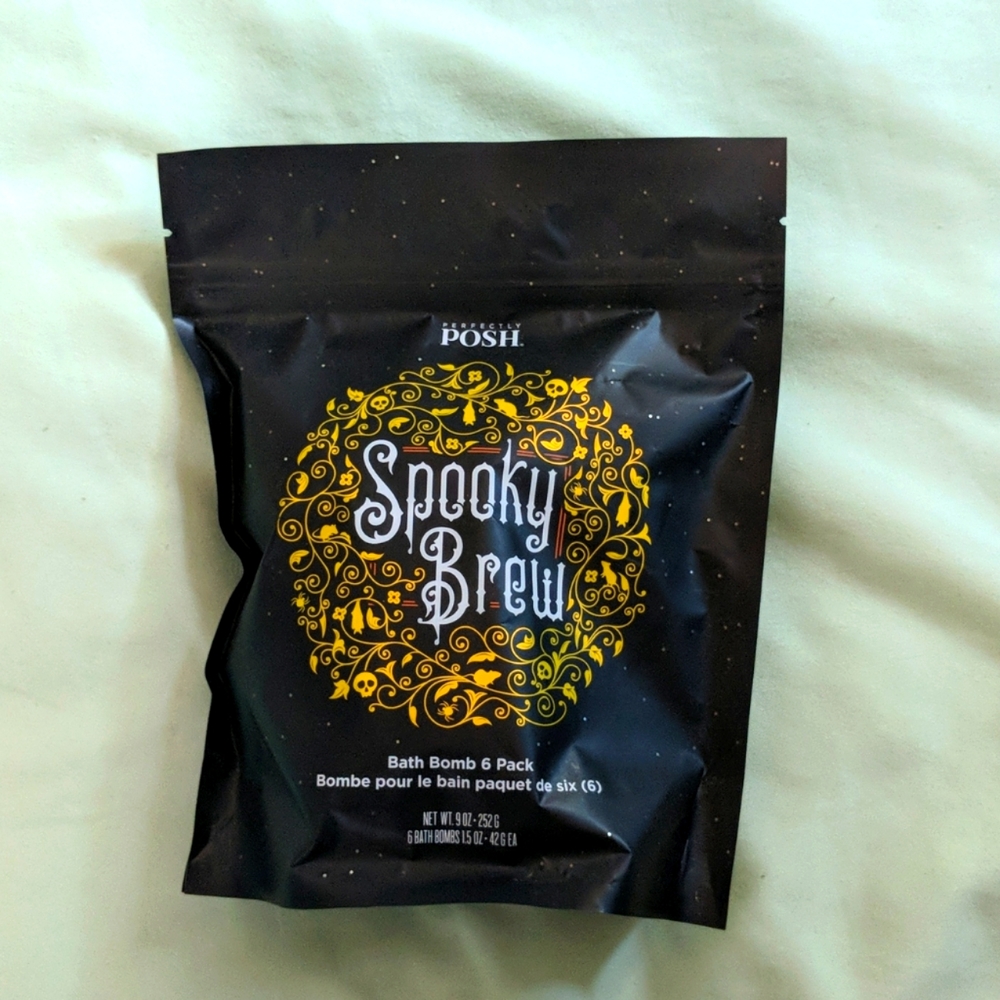 Perfectly Posh Spooky Brew Bath Bombs